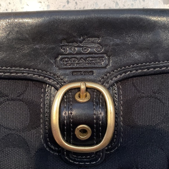 coach mini purse/wristlet - Picture 2 of 4